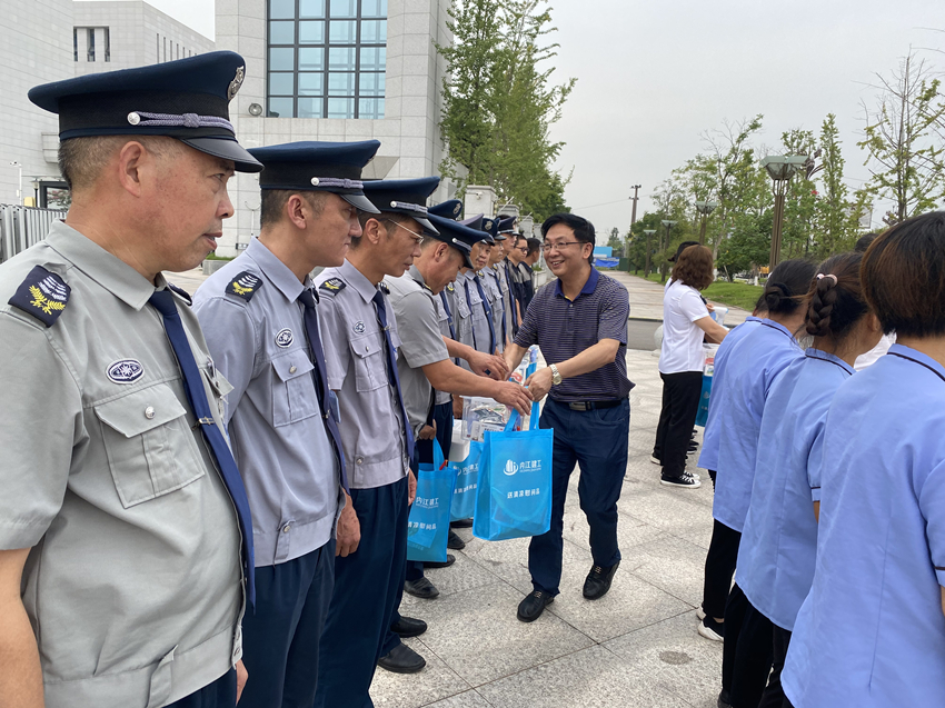 1597373748135228.jpg 胡國(guó)慶.jpg